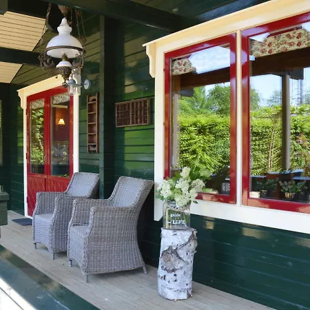 Finnish Bungalow With Garden, A Modern Bathroom, Near Harderwijk, Veluwe Casa de Férias Hulshorst