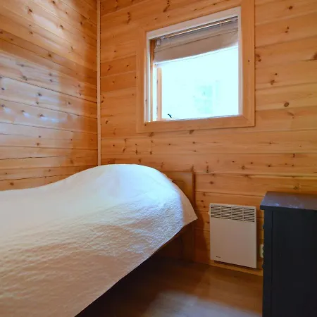 Finnish Bungalow With Garden, A Modern Bathroom, Near Harderwijk, Veluwe *